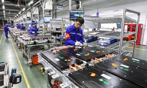 「英」馬丁?雅克“阻止中國發(fā)展，將像不讓海水漲潮一樣可恥地失敗”（環(huán)球時報）