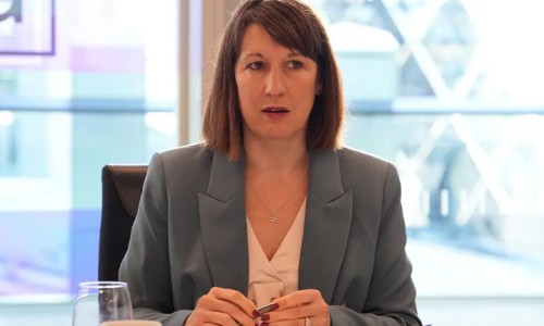 英國(guó)尋求與中國(guó)建立“更緊密經(jīng)濟(jì)關(guān)系”，商務(wù)部回應(yīng)（環(huán)球時(shí)報(bào)）