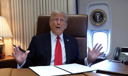 外媒報道“美國對華加征關(guān)稅帶來藥品短缺風(fēng)險”（環(huán)球時報）